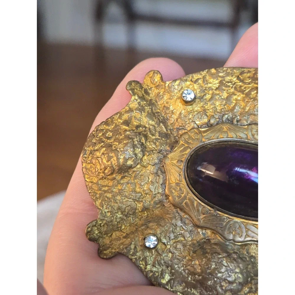 VICTORIAN ANTIQUE LARGE PURPLE GLASS BRASS SASH PIN BROOCH ART NOUVEAU